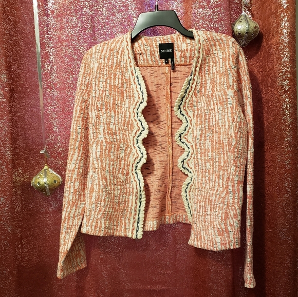 Women's jacket - Picture 1 of 3